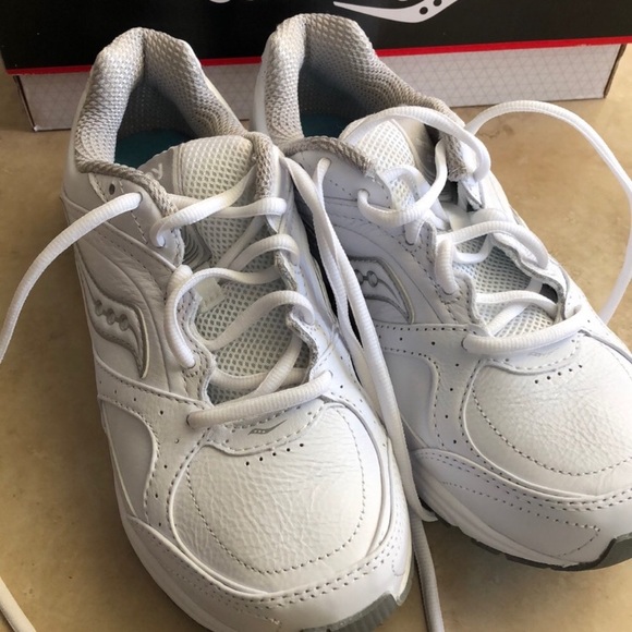 Saucony women Progrid Integrity White Running shoe - Picture 2 of 6